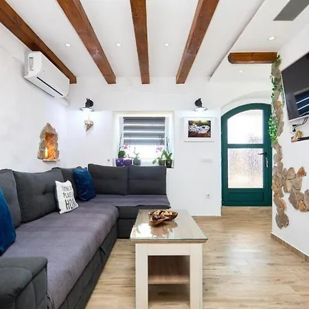 House With A Parking Space Babino Polje, Mljet - 22324 Vakantiehuis *